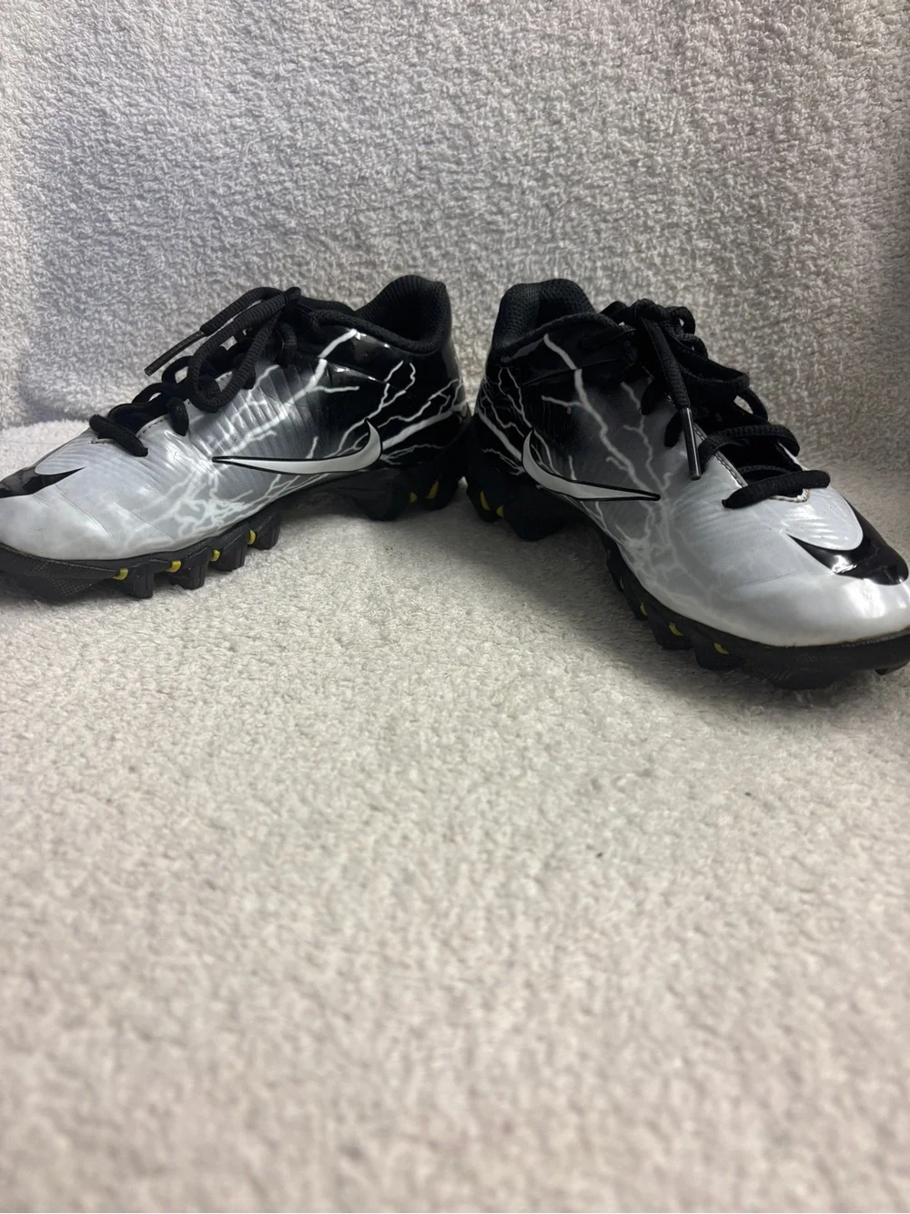 Nike Vapor Lightning football cleats Boys size 1
